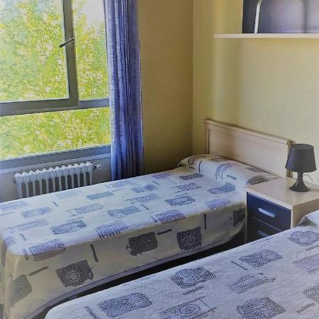 Habitacion Caja Magica مدريد المظهر الخارجي الصورة